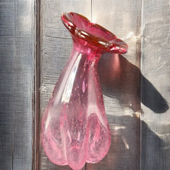 Large Art Glass Vase Vessel Pink Flower Shape Vas With Air Bubbles All Over Vase - Picture 1 of 16
